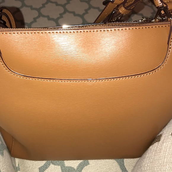 Brand New - Donna Karan NewYork Tote w/ Dust Cover - Picture 4 of 8